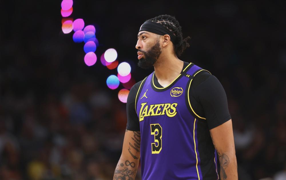 今夜NBA总决赛传出新动向，瓦伦西亚再遭质疑，管理层表态：压力陡增，赛程密集仍需轮换的简单介绍